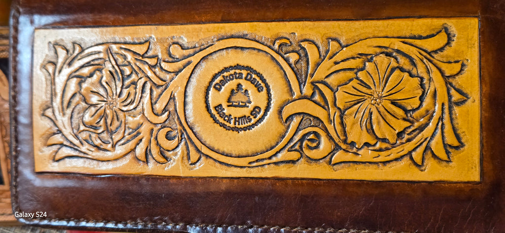 Wallet Tooled Womens w/Logo