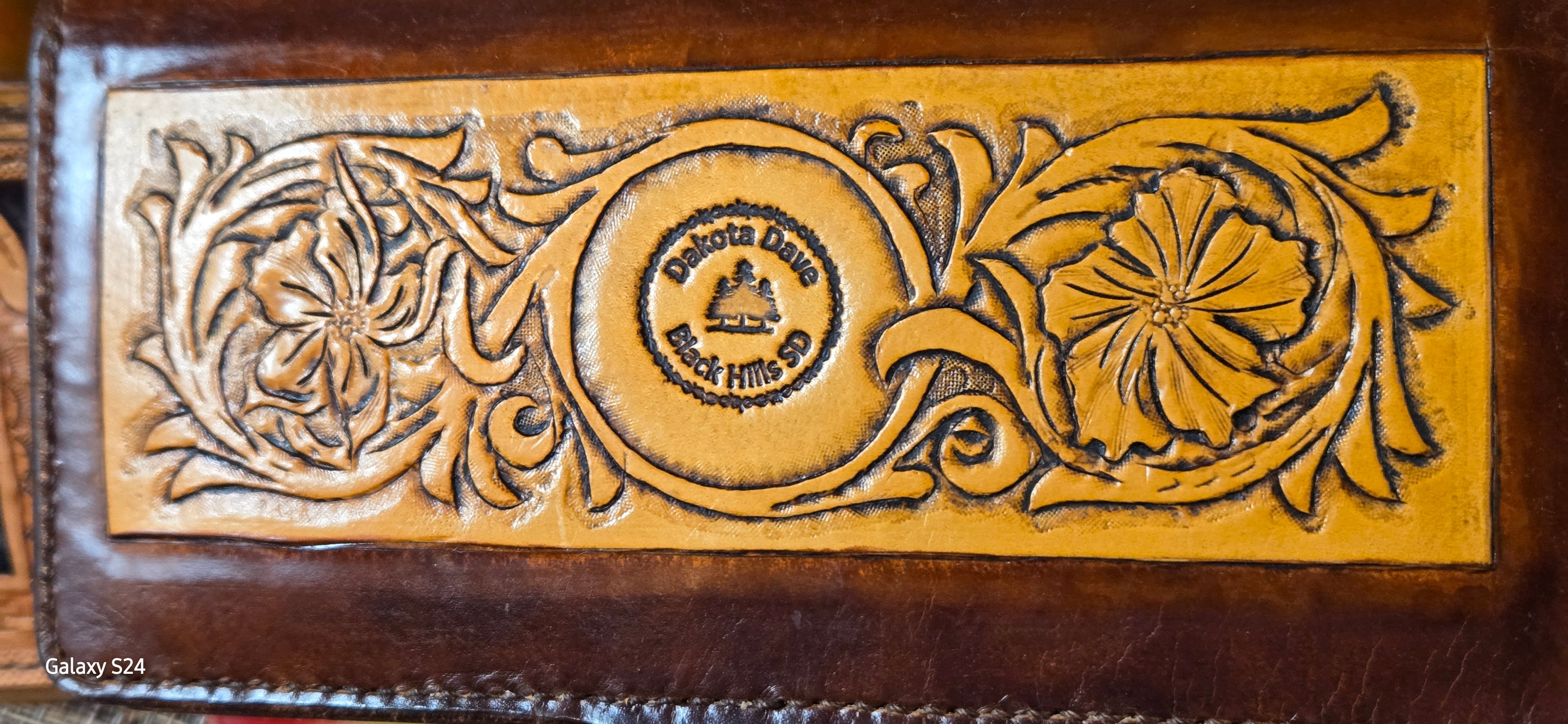Wallet Tooled Womens w/Logo