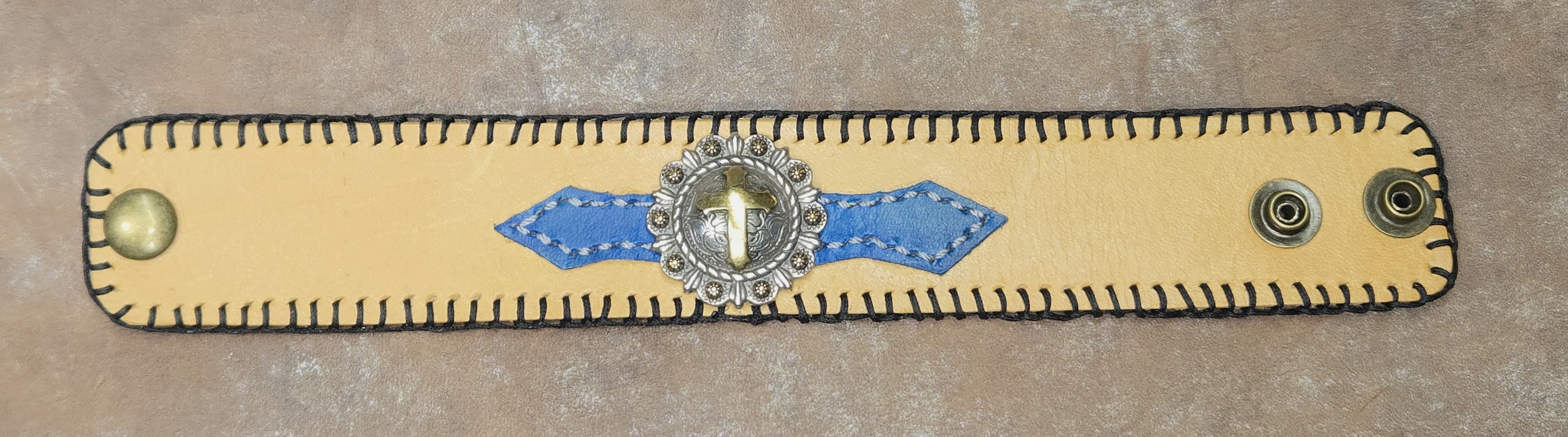 Rosette Cross w/blanket stitch